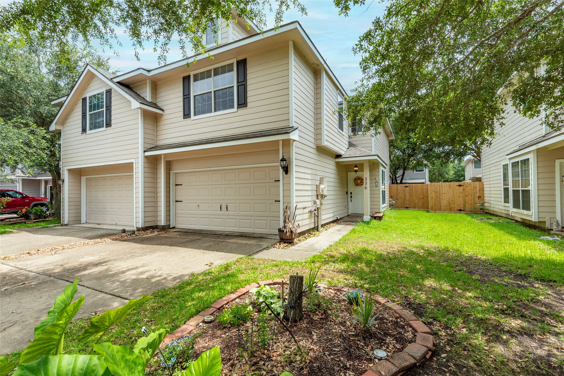 336 Capella Oaks Lane, Dickinson, TX 77539 336 Capella Oaks Lane, Dickinson, TX 77539