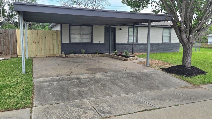 Property photo for 3502 Magnolia Avenue, Texas City, TX