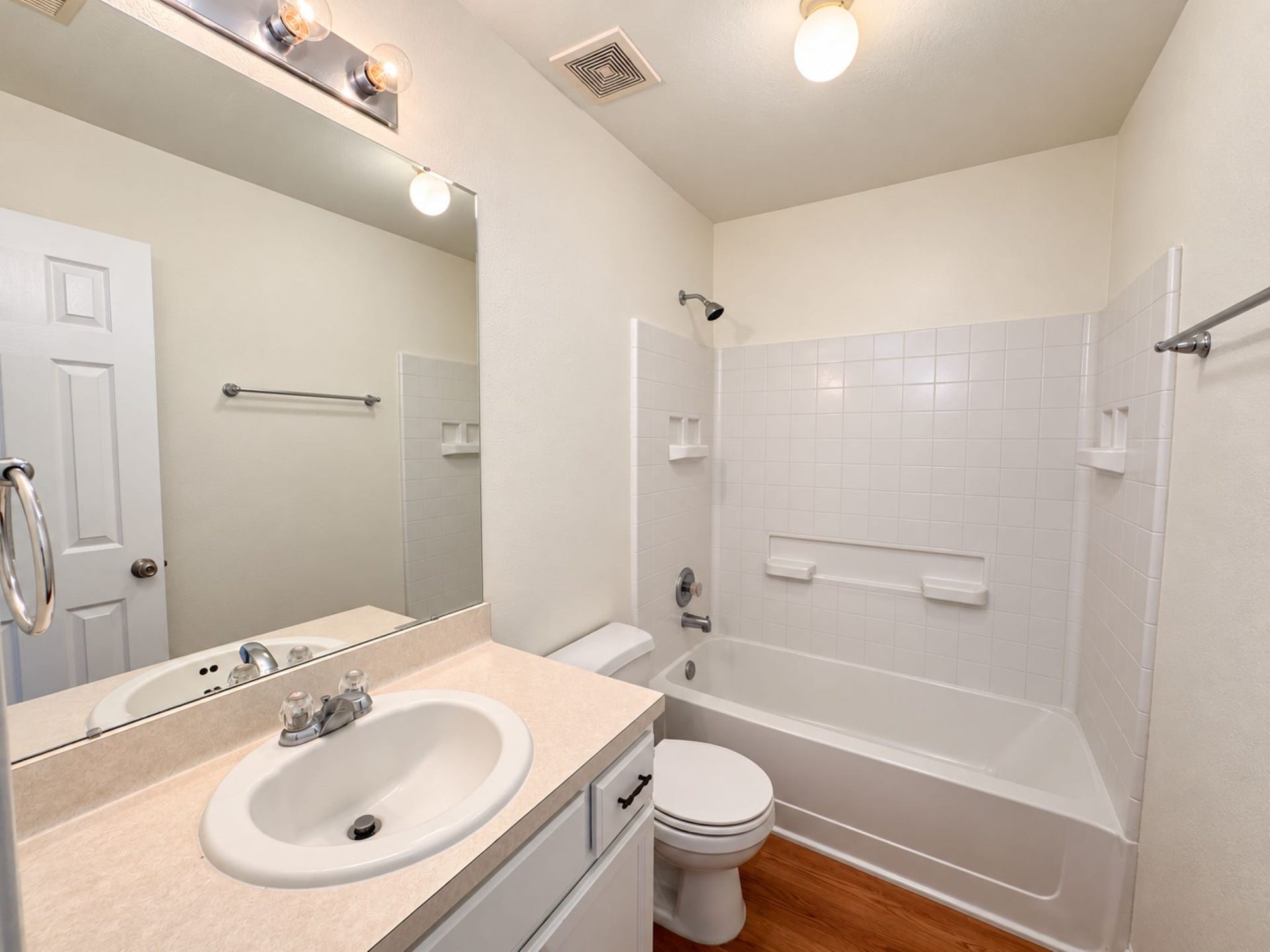 19408 Dry Canyon Court, Katy, TX 77449 Second Bath