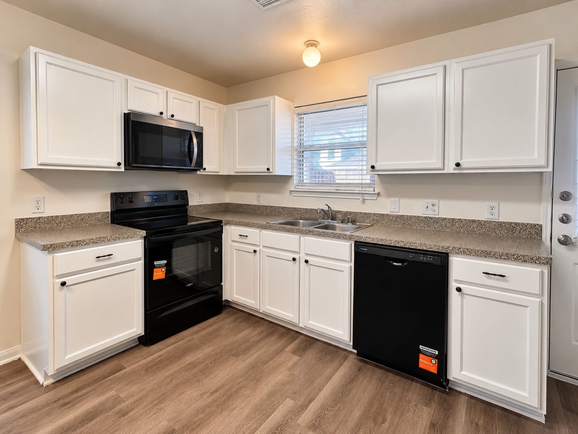 19408 Dry Canyon Court, Katy, TX 77449 Kitchen