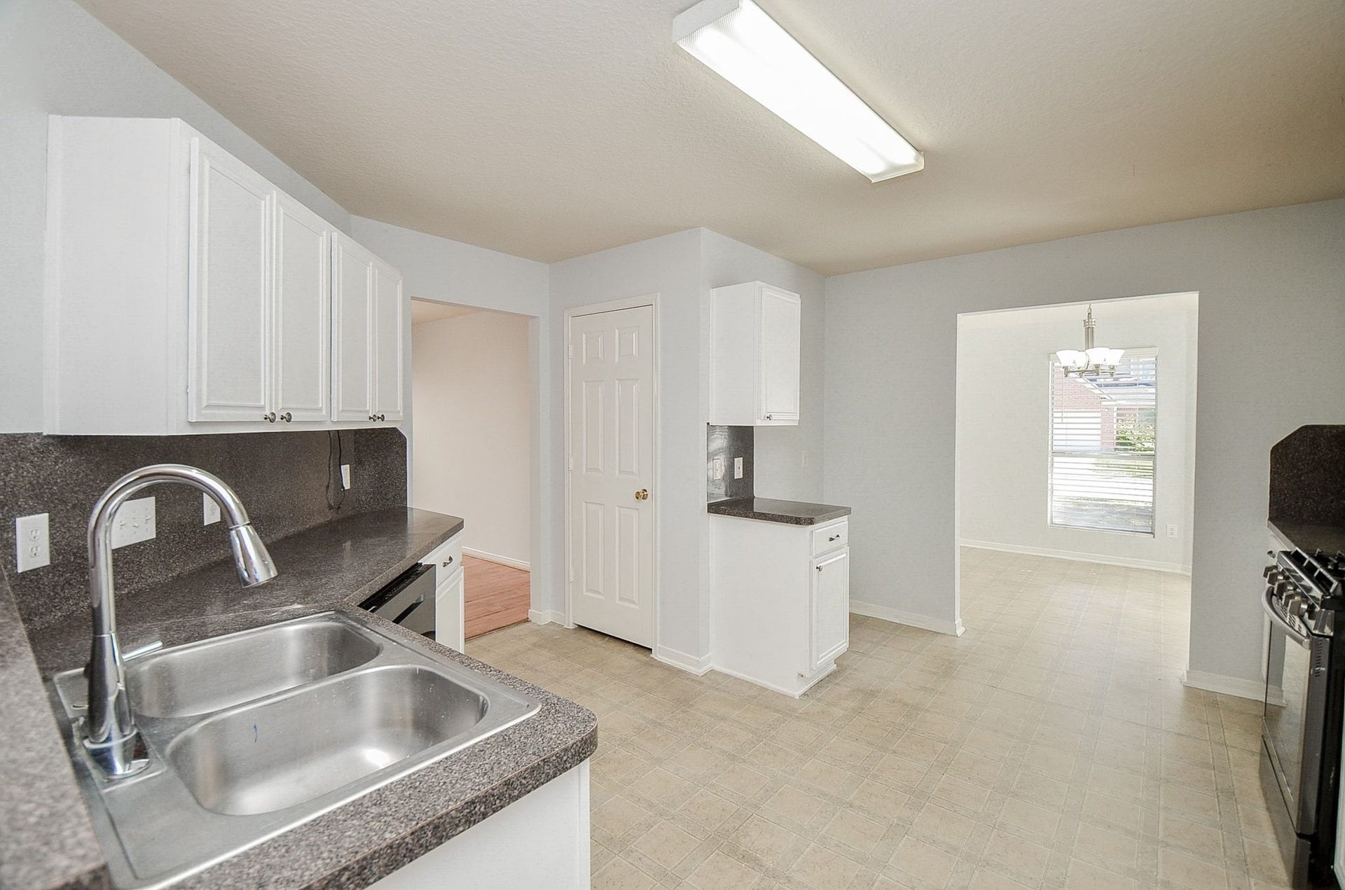 10919 Maple Bough Lane, Houston, TX 77067 10919 Maple Bough Lane, Houston, TX 77067