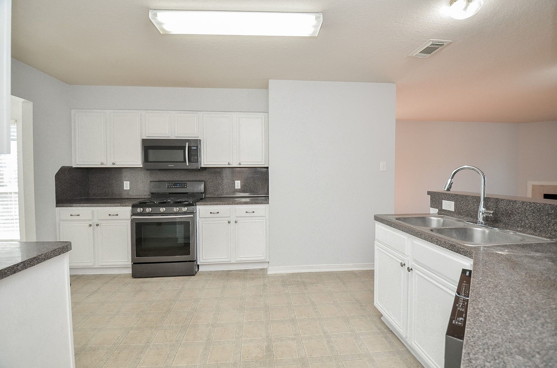 10919 Maple Bough Lane, Houston, TX 77067 10919 Maple Bough Lane, Houston, TX 77067
