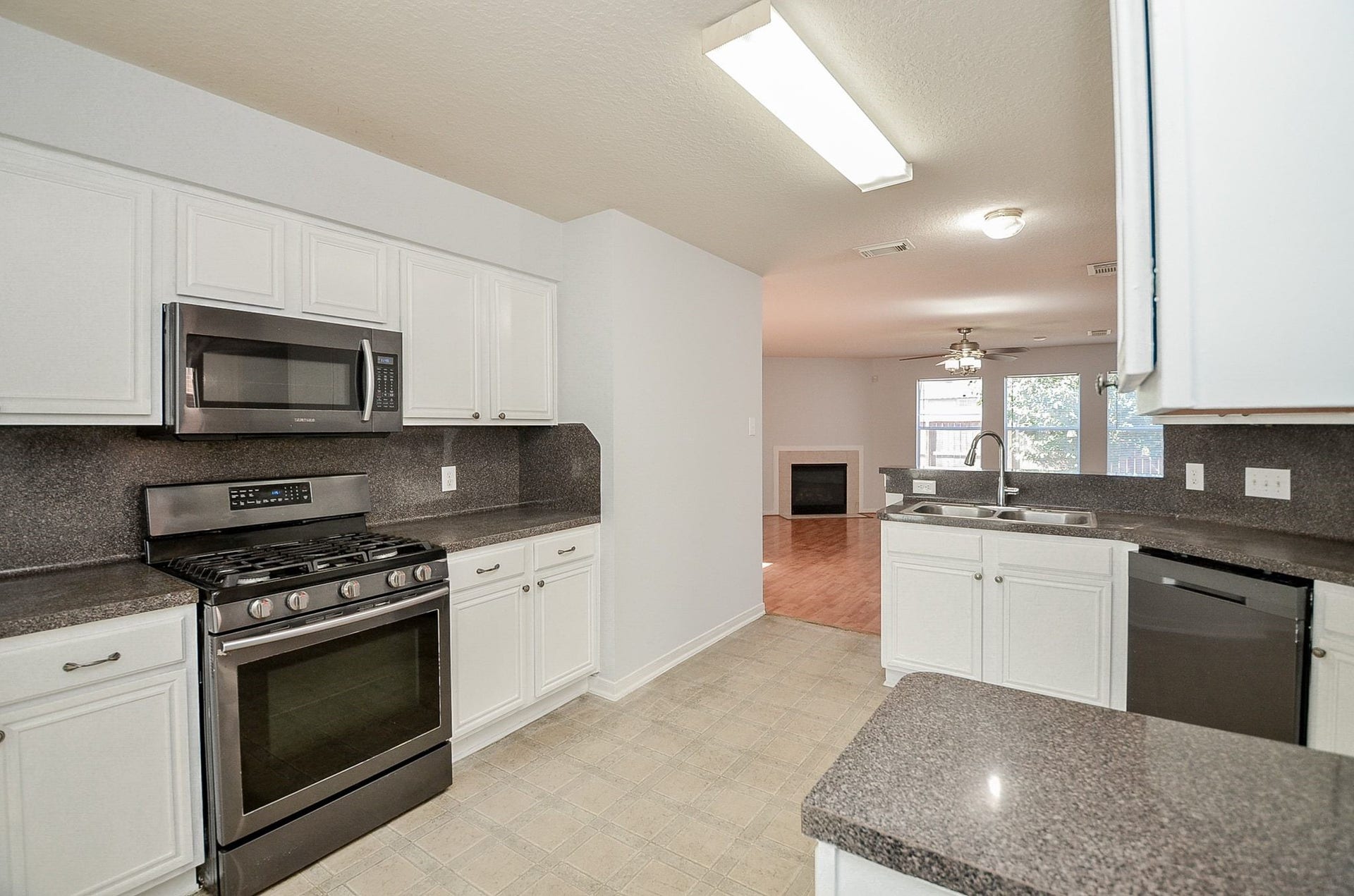 10919 Maple Bough Lane, Houston, TX 77067 10919 Maple Bough Lane, Houston, TX 77067