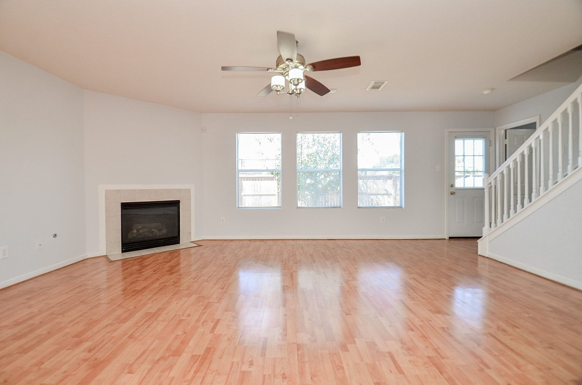 10919 Maple Bough Lane, Houston, TX 77067 10919 Maple Bough Lane, Houston, TX 77067