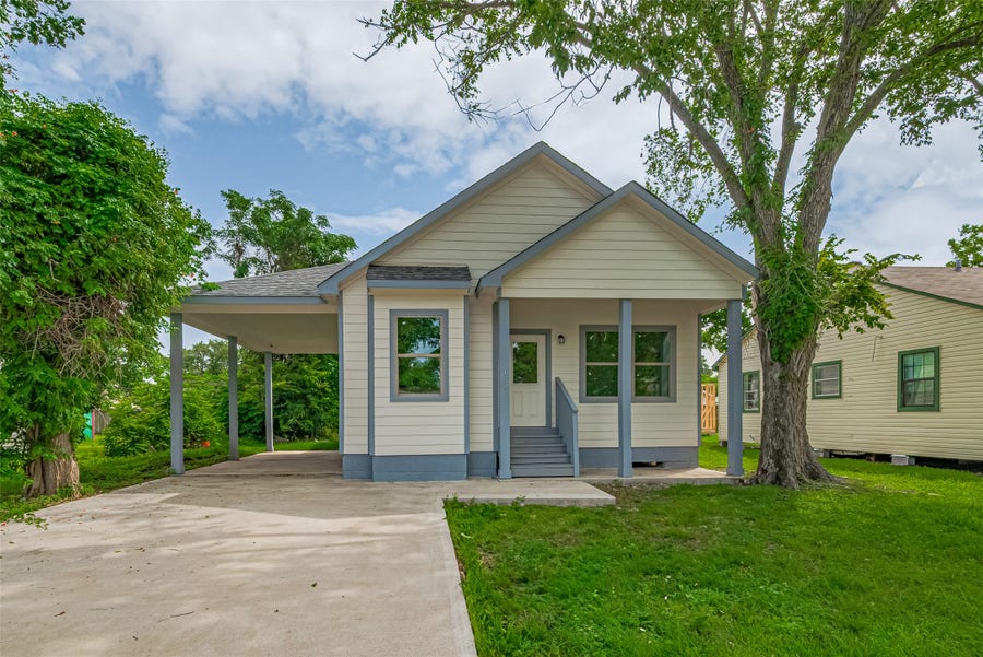 Property photo for 1909 Oregon Street, Baytown, TX