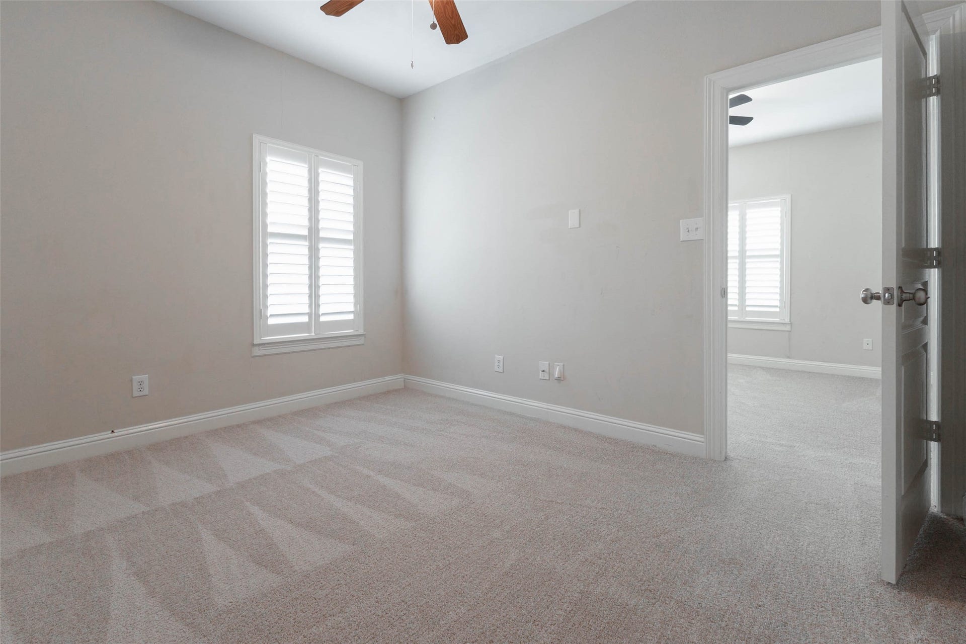 1st floor bedroom can be used for anything your heart desires!