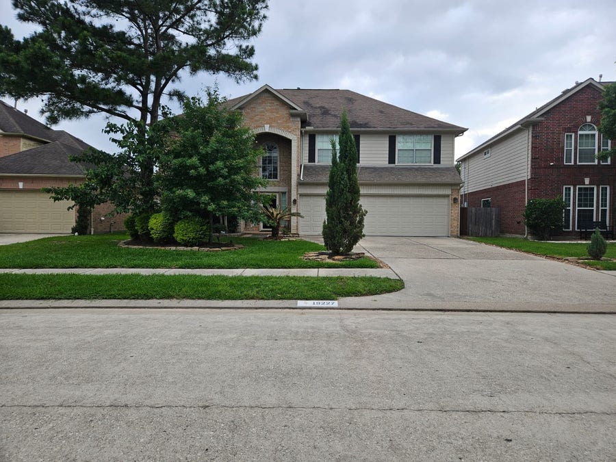 Property photo for 19227 Royal Isle Drive, Tomball, TX