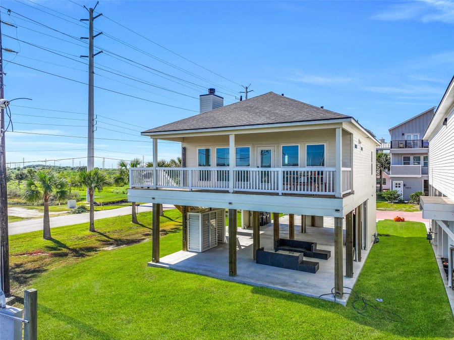 Property photo for 3627 Niko Court, Galveston, TX