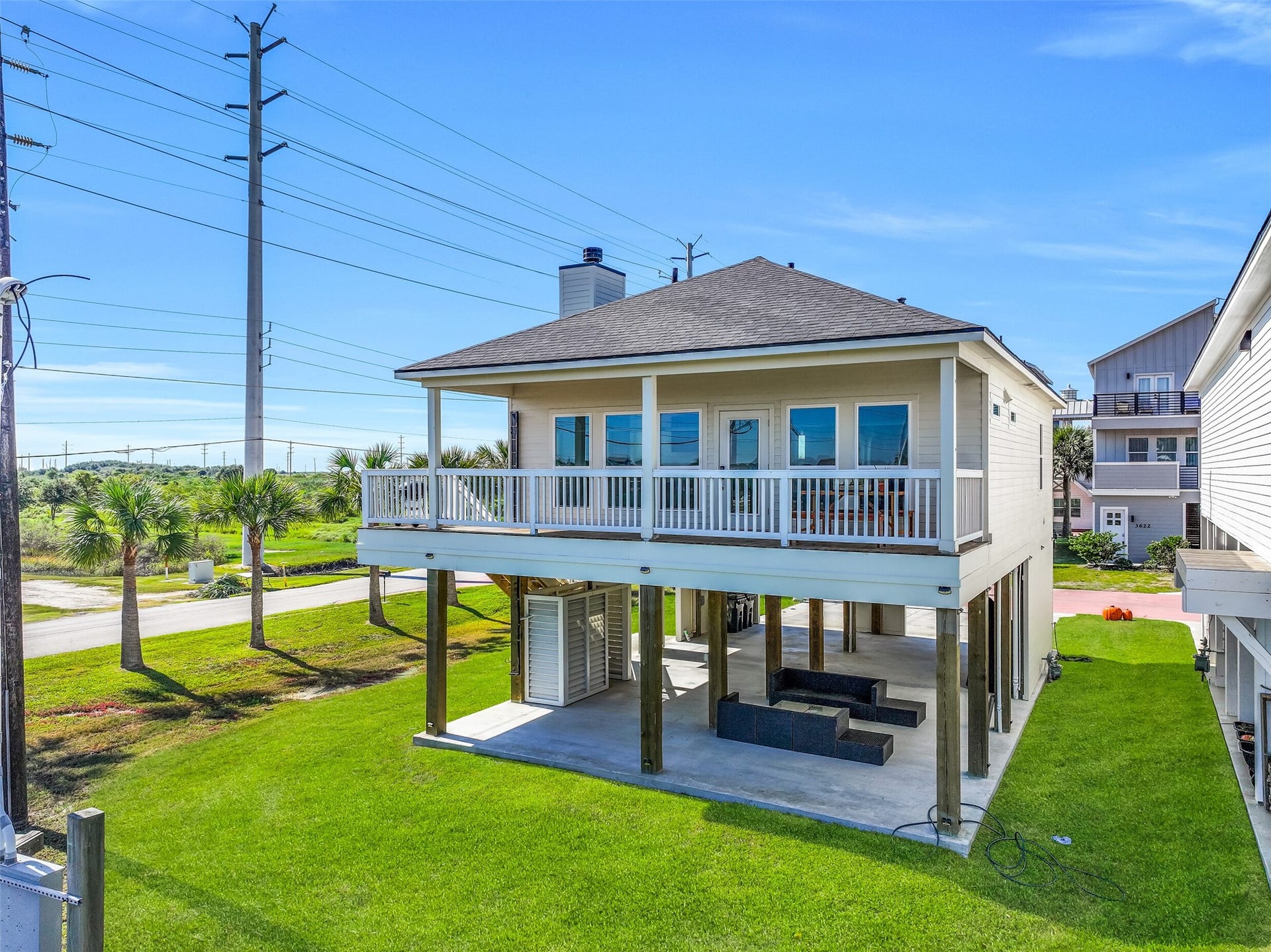 3627 Niko Court, Galveston, TX 77554 Welcome to 3627 Niko Court!