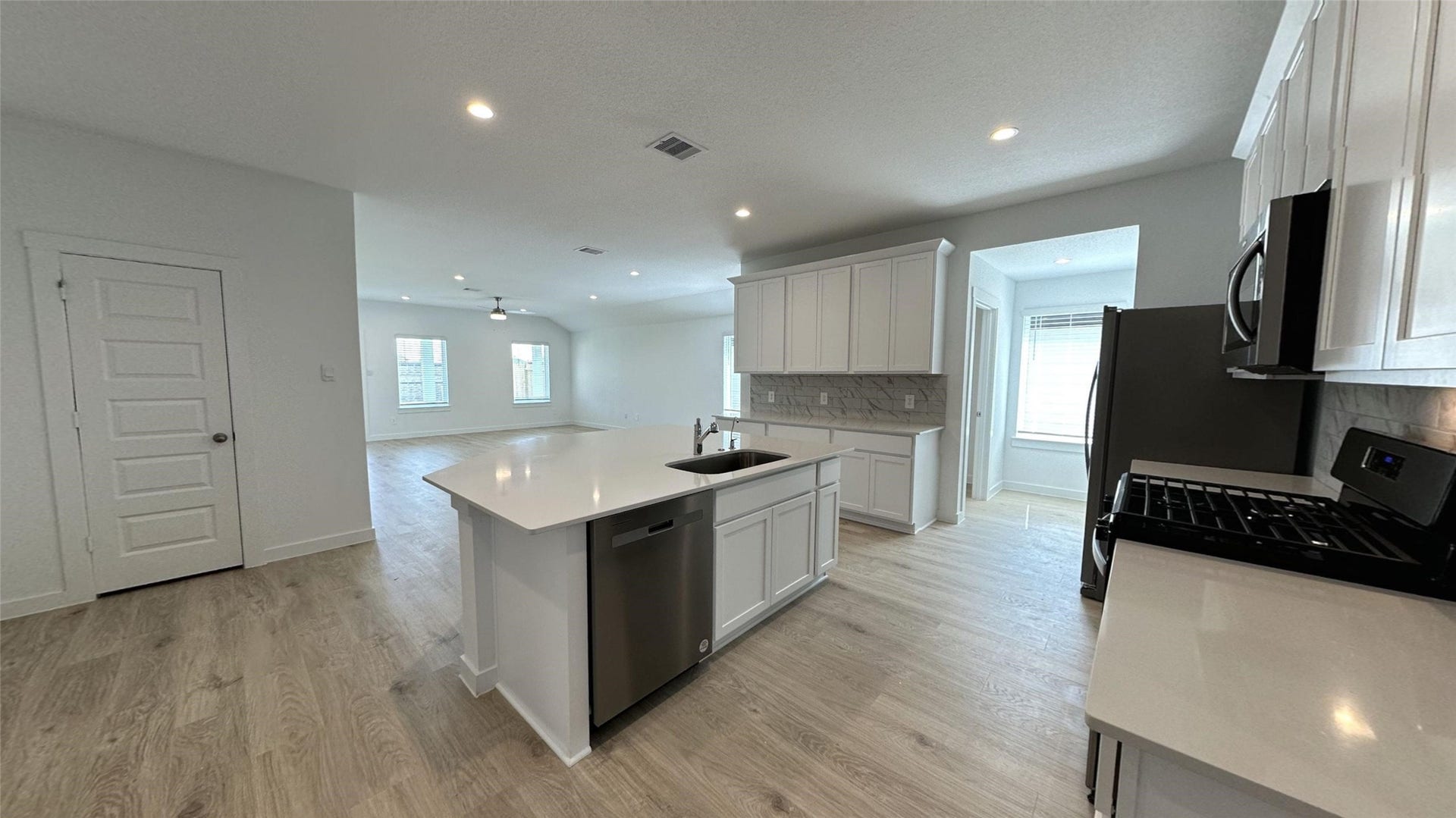 31727 Margaret Woods Lane, Fulshear, TX 77441 31727 Margaret Woods Lane, Fulshear, TX 77441