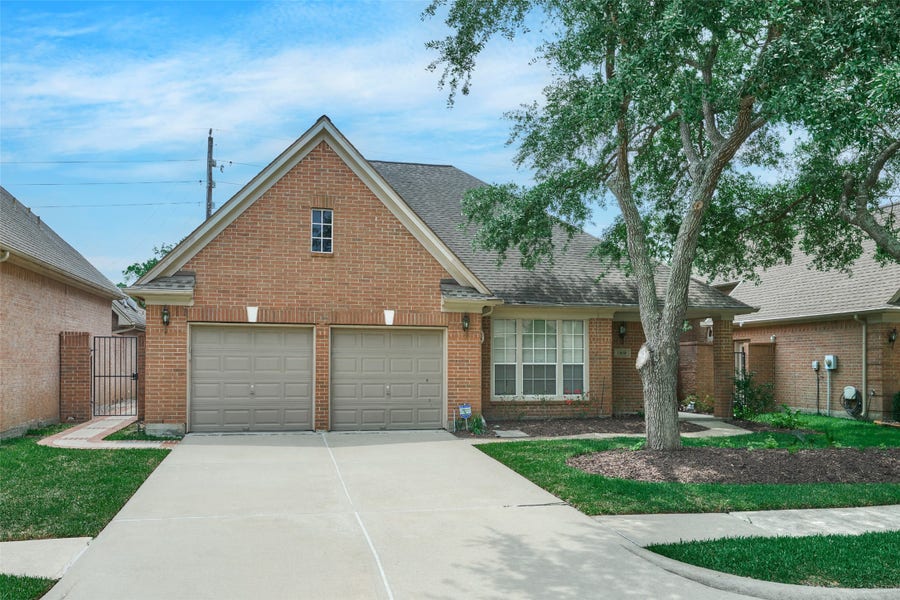 Property photo for 13839 Carriage Walk Lane, Houston, TX