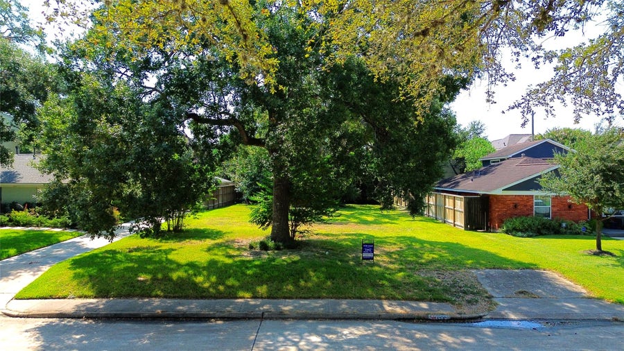 Property photo for 3731 Grennoch Lane, Houston, TX