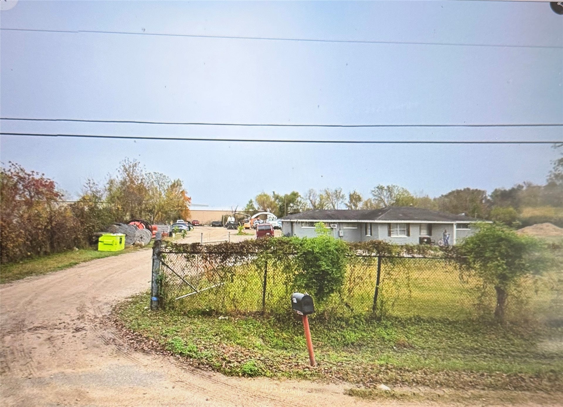 1607 Gault Road, Houston, TX 77039 1607 Gault Road, Houston, TX 77039