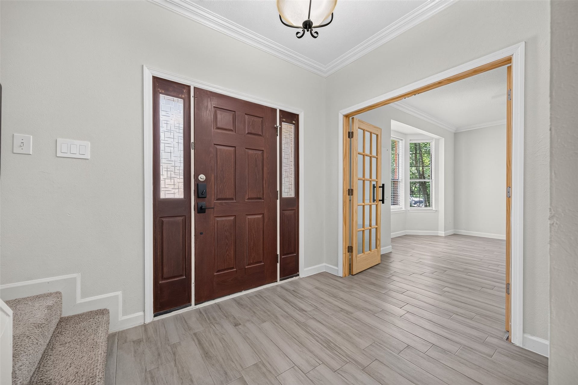 11 Ginger Bay Place, The Woodlands, TX 77382 front door by office