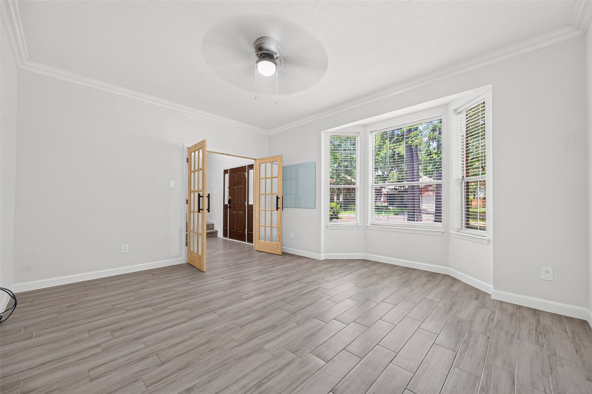 11 Ginger Bay Place, The Woodlands, TX 77382 Study/office