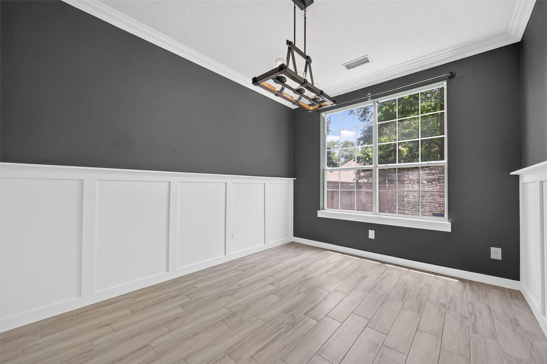 11 Ginger Bay Place, The Woodlands, TX 77382 Dinning room