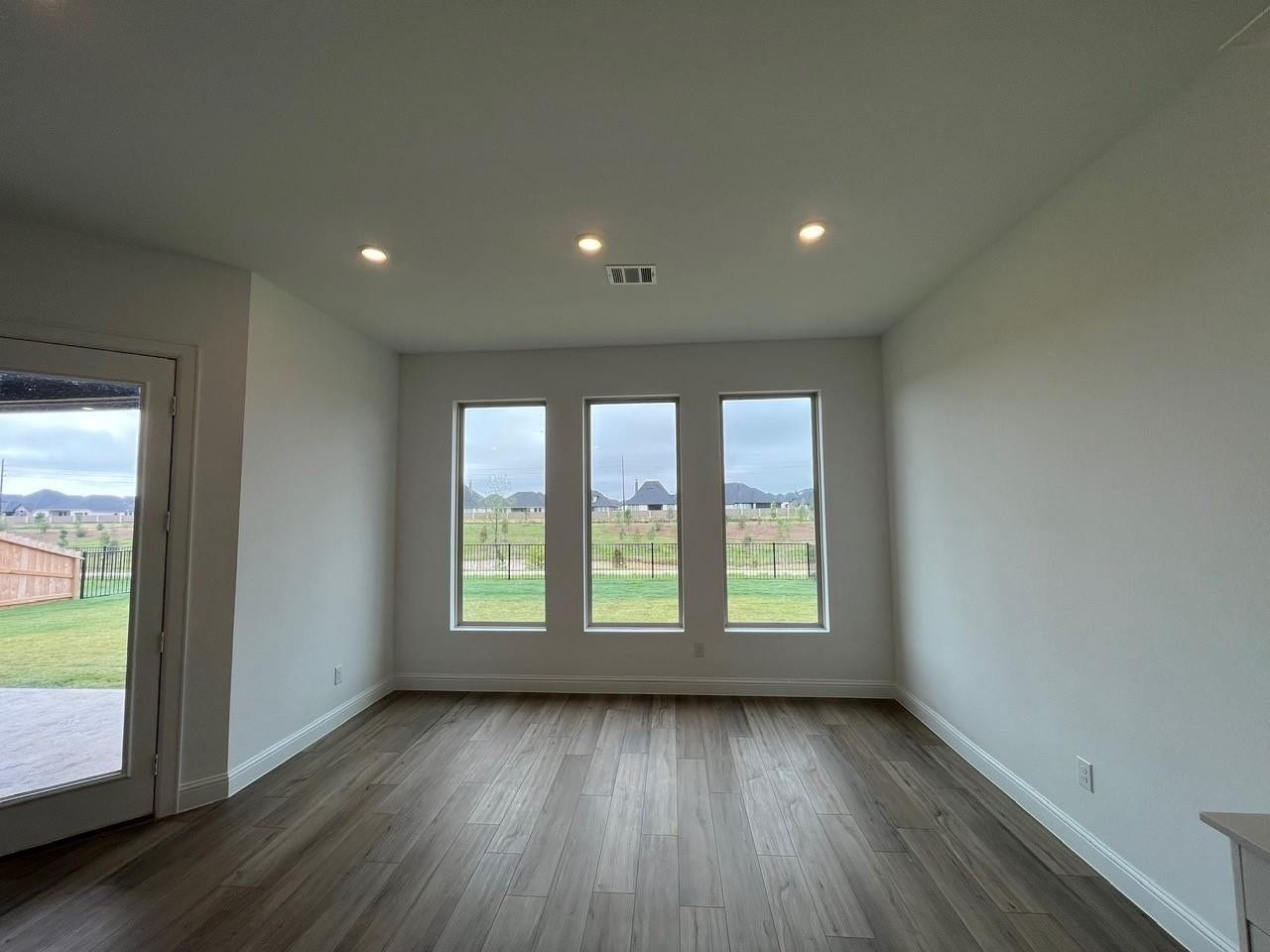 31303 Granary Hollow Drive, Fulshear, TX 77441 31303 Granary Hollow Drive, Fulshear, TX 77441