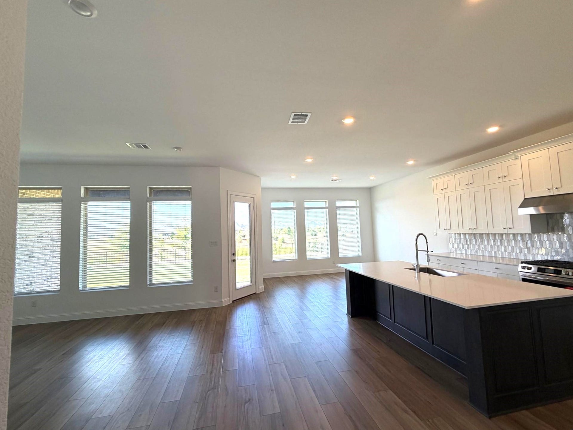 31303 Granary Hollow Drive, Fulshear, TX 77441 31303 Granary Hollow Drive, Fulshear, TX 77441