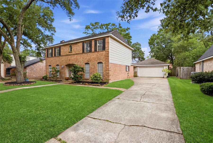 Property photo for 19719 Sweet Forest Lane, Humble, TX
