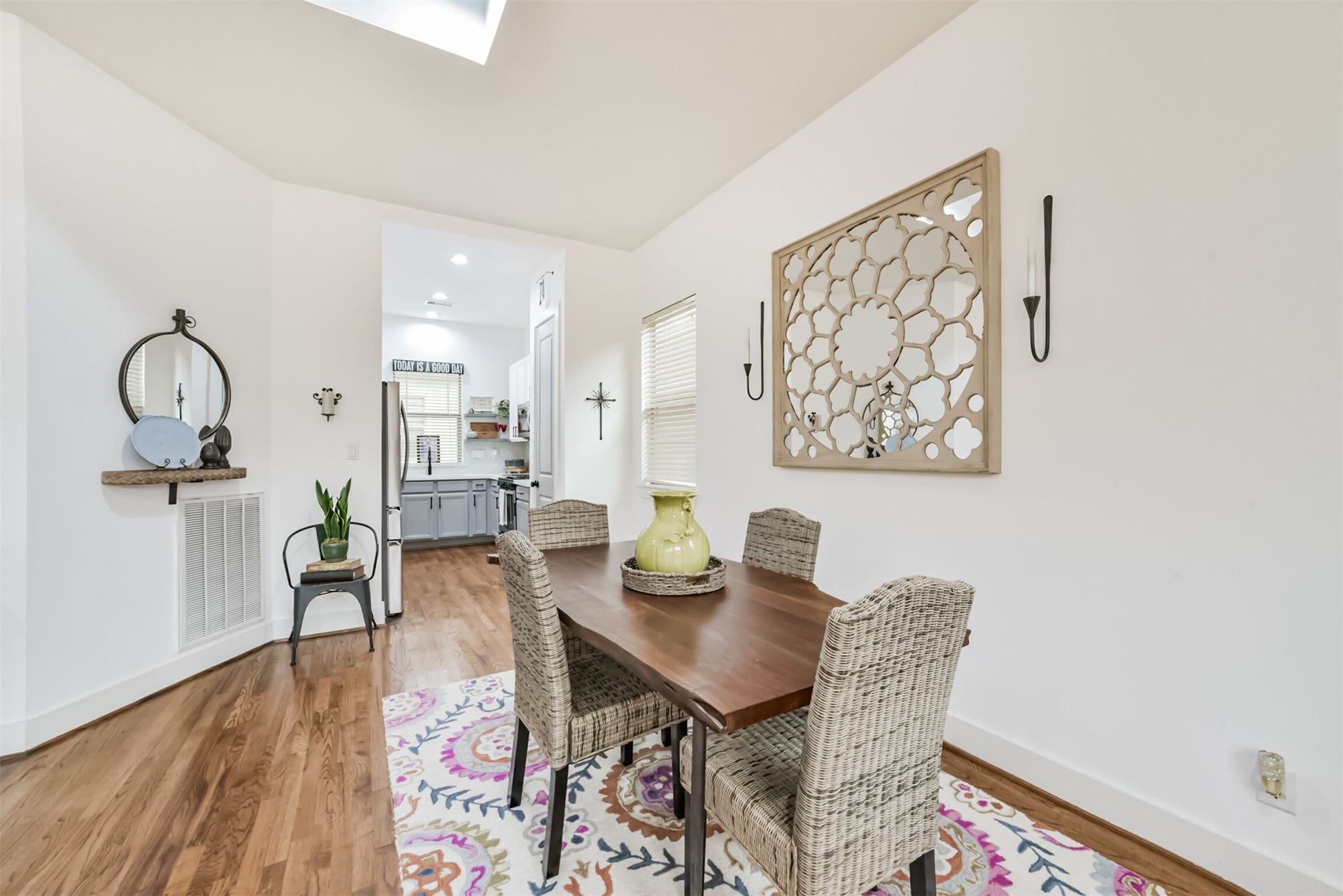 1721 W 24th Street, Houston, TX 77008 Light-filled dining area flowing effortlessly into the kitchen and living room