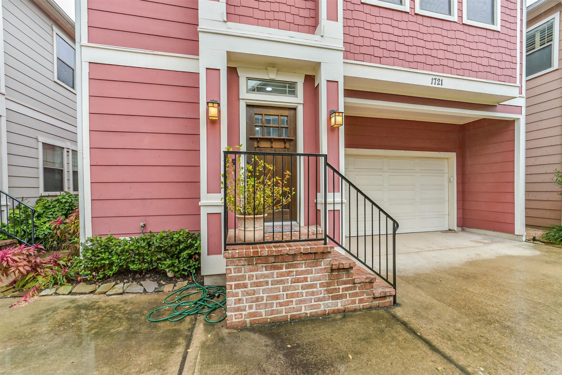 1721 W 24th Street, Houston, TX 77008 Charming craftsman-style exterior with a freestanding layout, covered entry, and room to play
