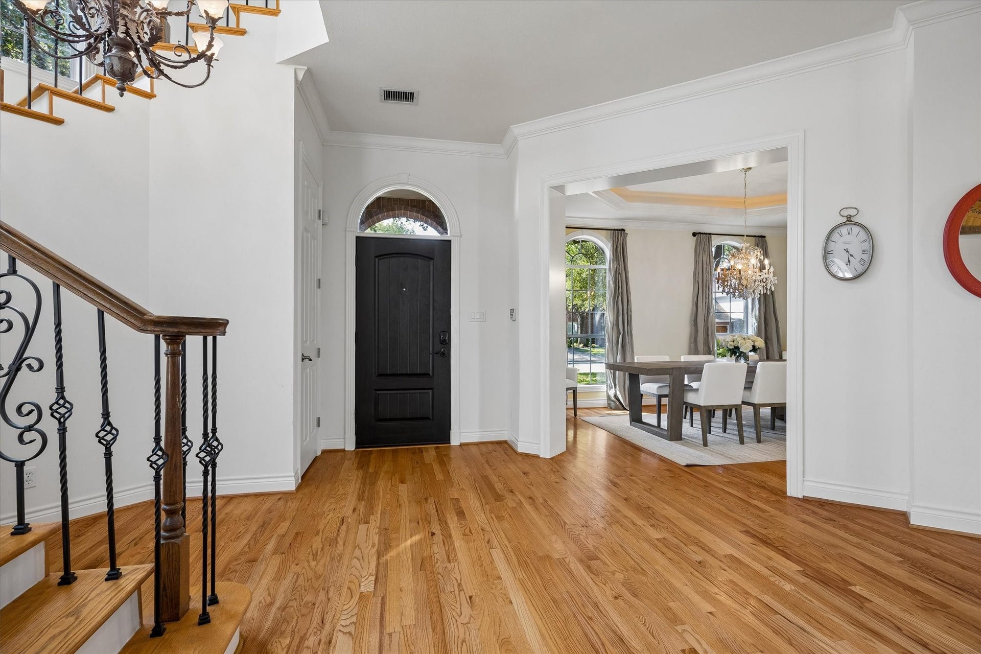 551 S 2nd Street, Bellaire, TX 77401 551 S 2nd Street, Bellaire, TX 77401