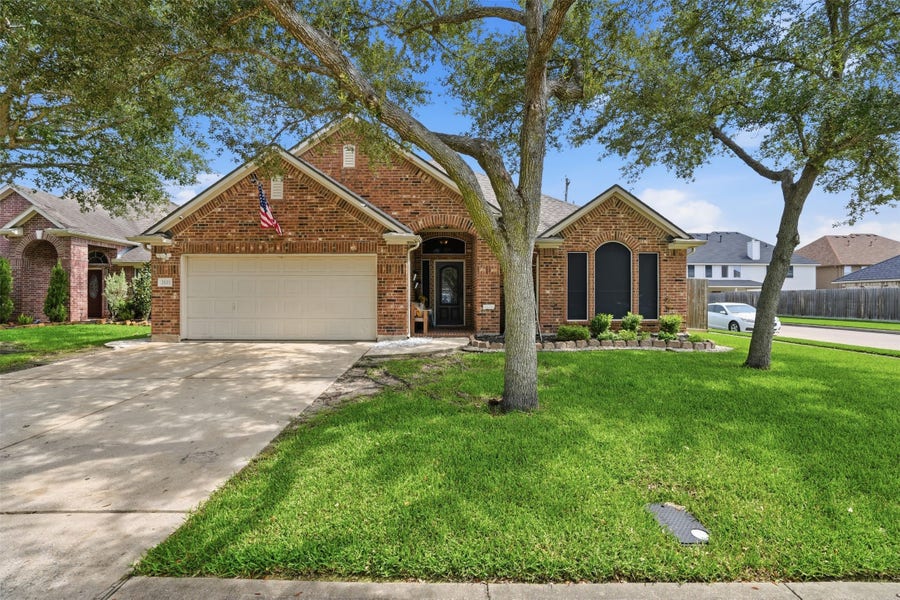 Property photo for 2121 Sugar Hill Drive, Deer Park, TX