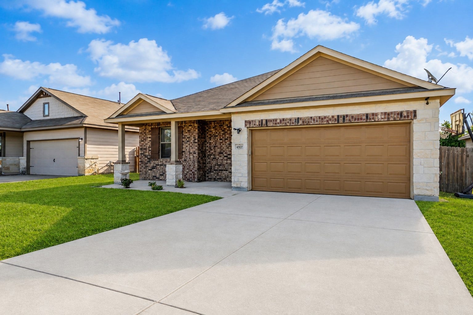 4707 Waukegan Road, Conroe, TX 77306 4707 Waukegan Road, Conroe, TX 77306