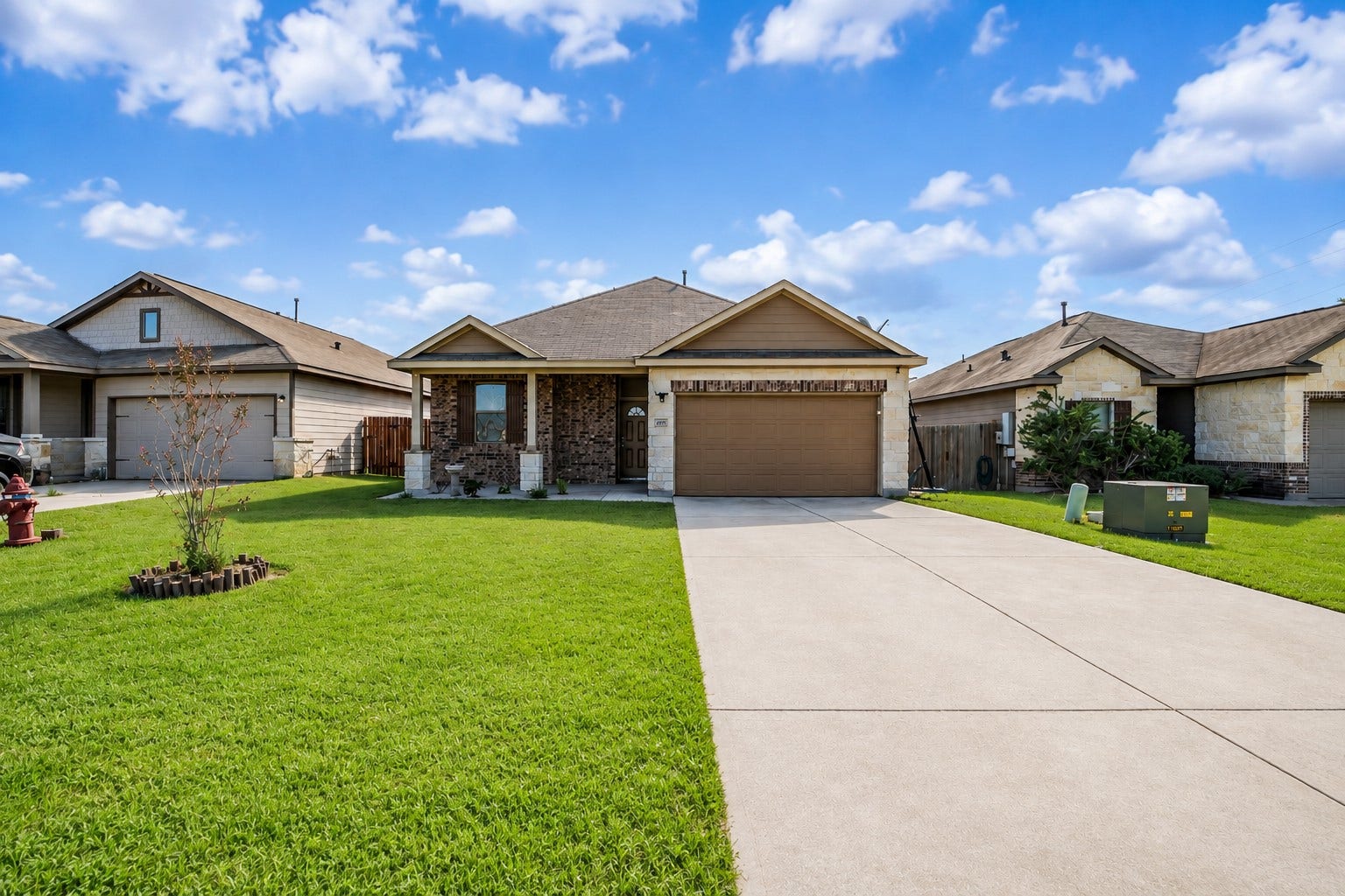 4707 Waukegan Road, Conroe, TX 77306 4707 Waukegan Road, Conroe, TX 77306