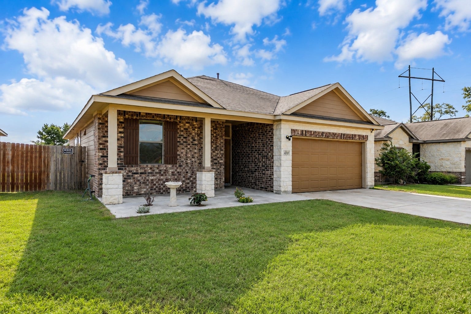 4707 Waukegan Road, Conroe, TX 77306 4707 Waukegan Road, Conroe, TX 77306