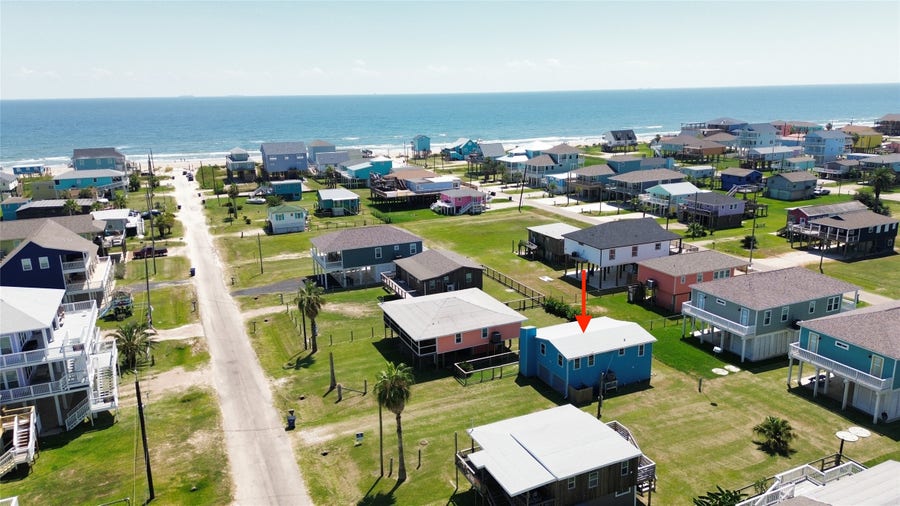 Property photo for 315 Coral Court, Surfside Beach, TX