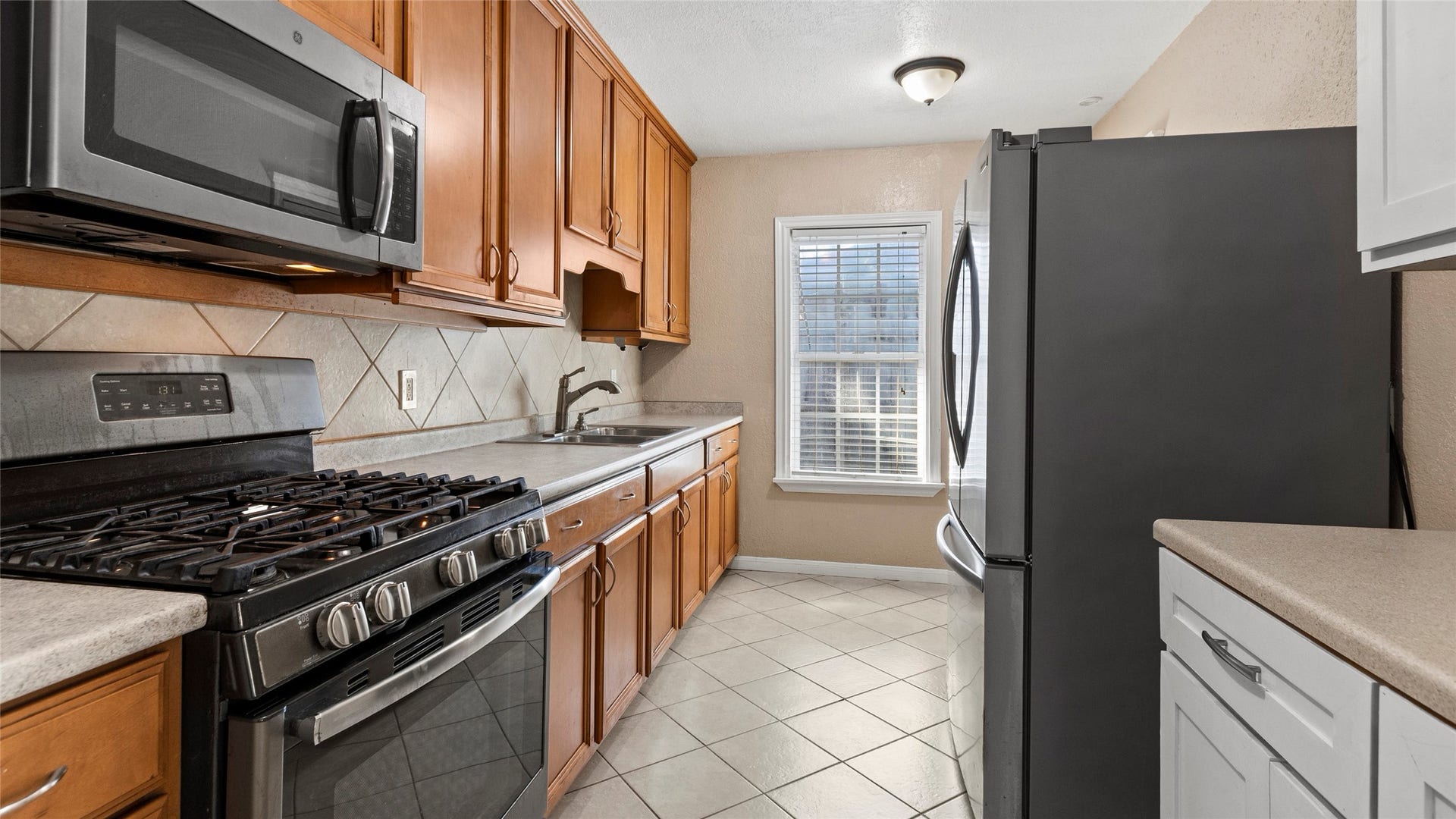 107 BONITA Avenue, Galveston, TX 77550