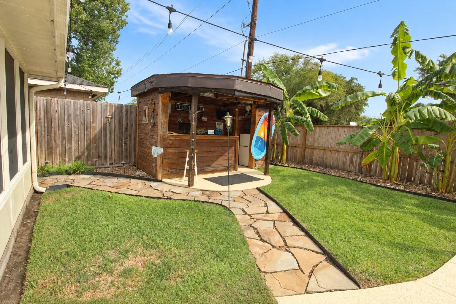 13767 Greywood Drive, Sugar Land, TX 77498 Enjoy your cabana bar, ready for entertaining!