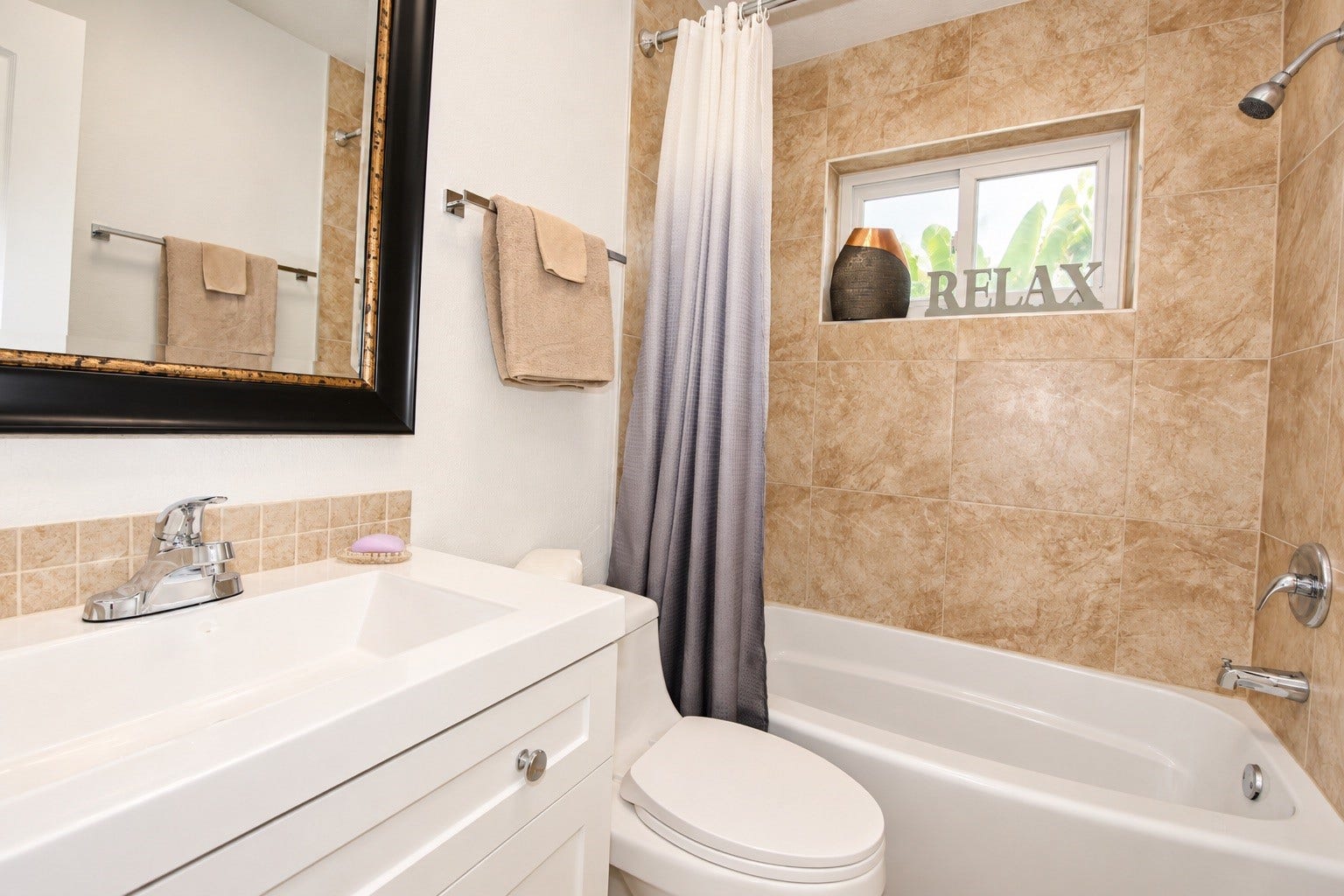 13767 Greywood Drive, Sugar Land, TX 77498 Guest bath