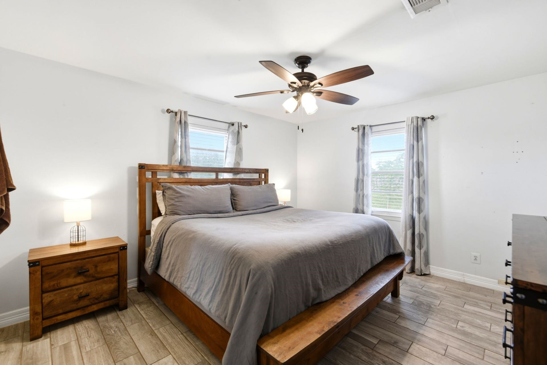 2405 Hillshire Drive, Deer Park, TX 77536 Another view of the primary bedroom.