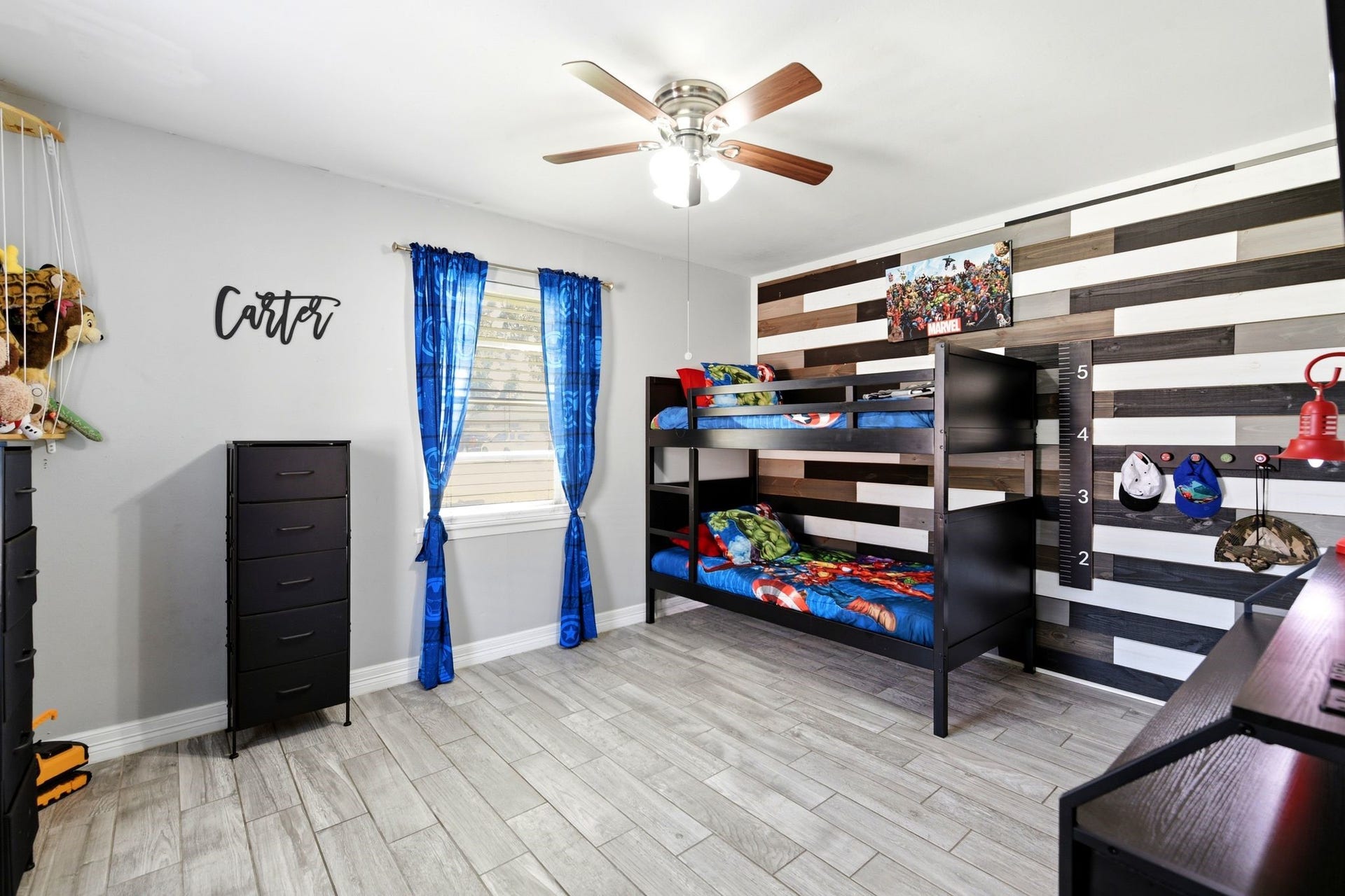 2405 Hillshire Drive, Deer Park, TX 77536 Another secondary bedroom.