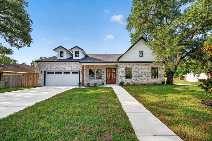Property photo for 4802 Hummingbird Street, Houston, TX