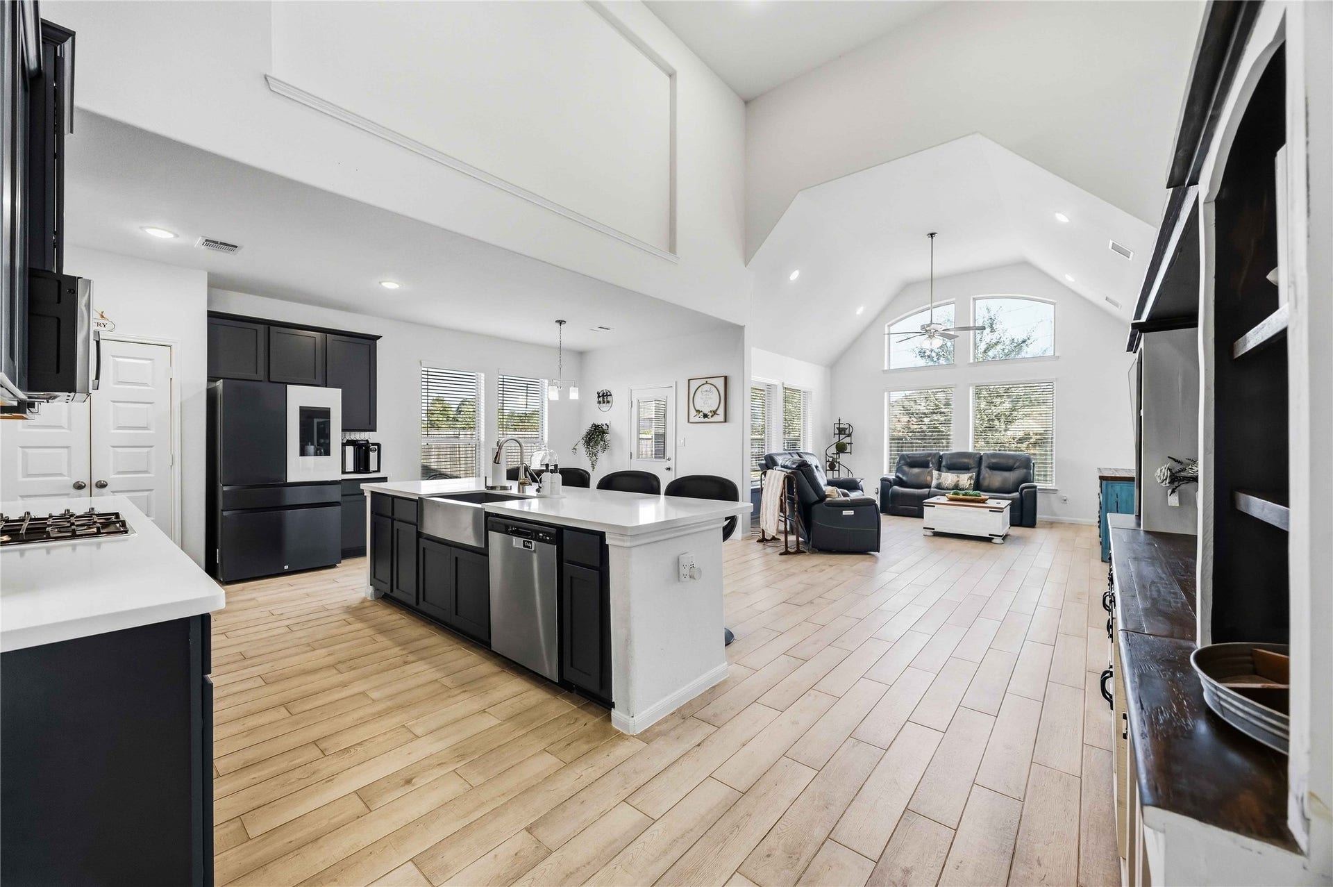 7703 Willow Forest Lane, Richmond, TX 77469 7703 Willow Forest Lane, Richmond, TX 77469