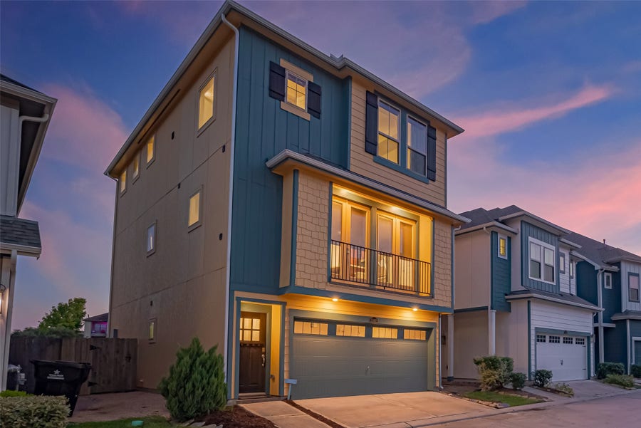 Property photo for 11922 Briarwood Hill Way, Houston, TX