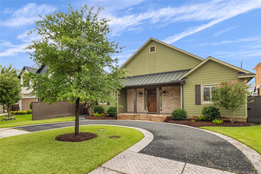 Property photo for 1123 Du Barry Lane, Houston, TX