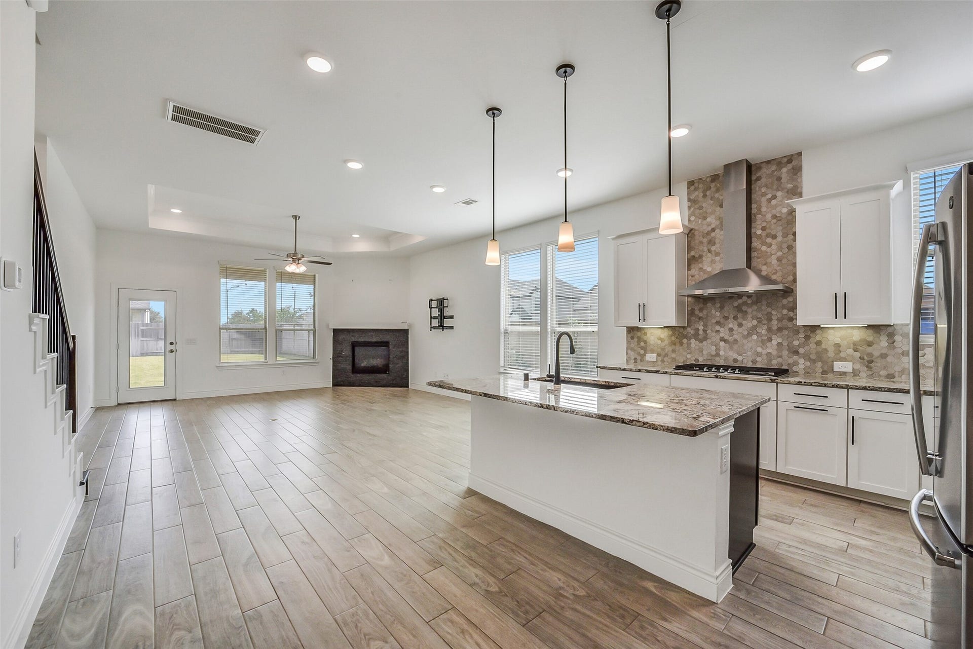 7106 Bur Oak Bend Way, Katy, TX 77493 7106 Bur Oak Bend Way, Katy, TX 77493