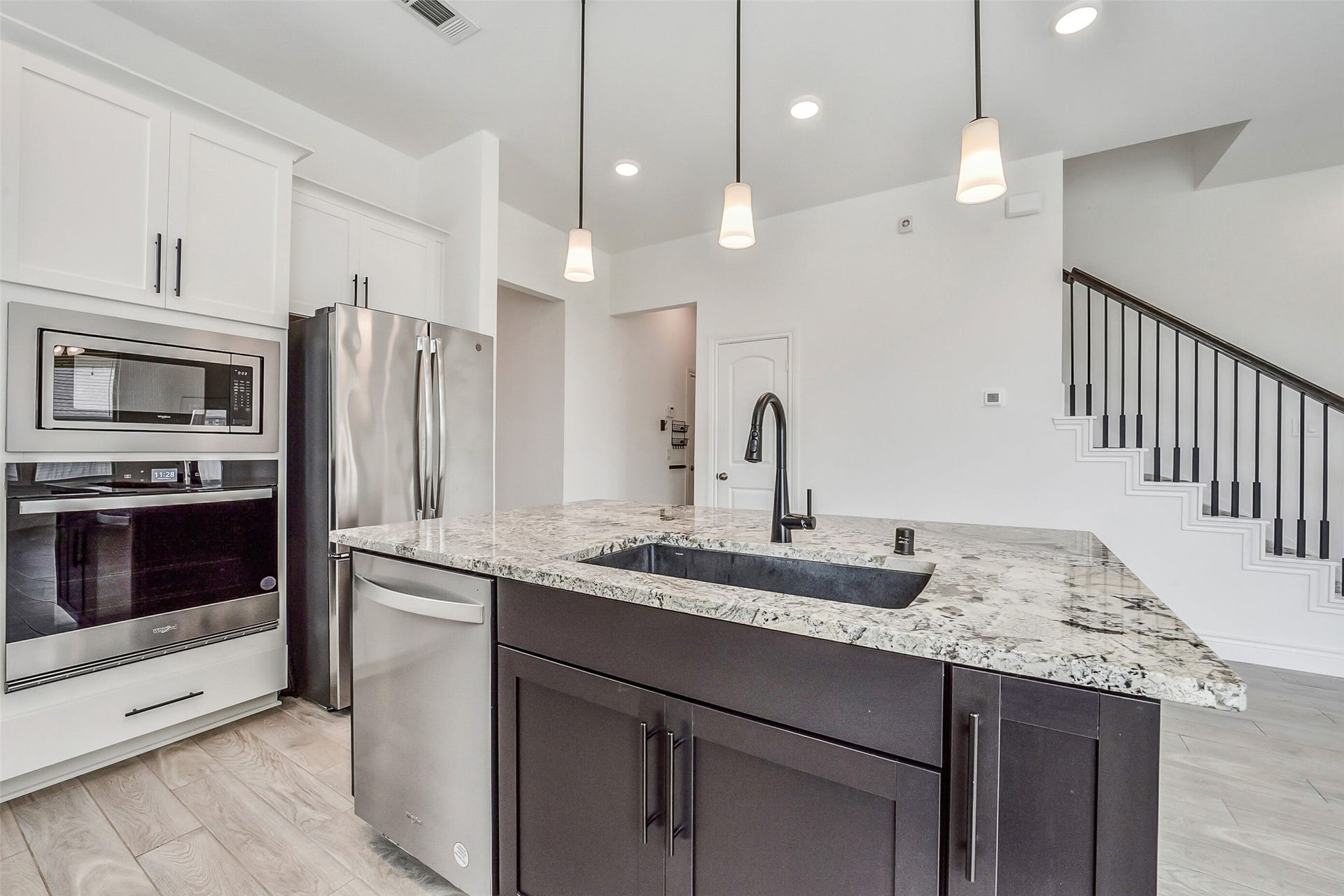 7106 Bur Oak Bend Way, Katy, TX 77493 7106 Bur Oak Bend Way, Katy, TX 77493