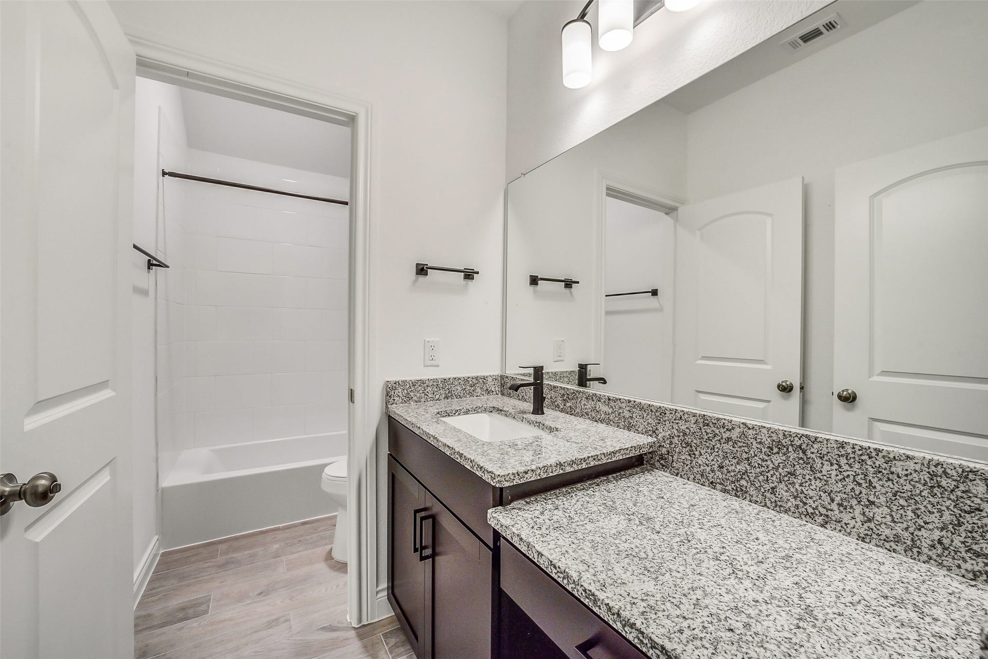 7106 Bur Oak Bend Way, Katy, TX 77493 7106 Bur Oak Bend Way, Katy, TX 77493