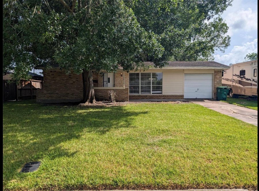 Property photo for 2819 Dragonwick Drive, Houston, TX