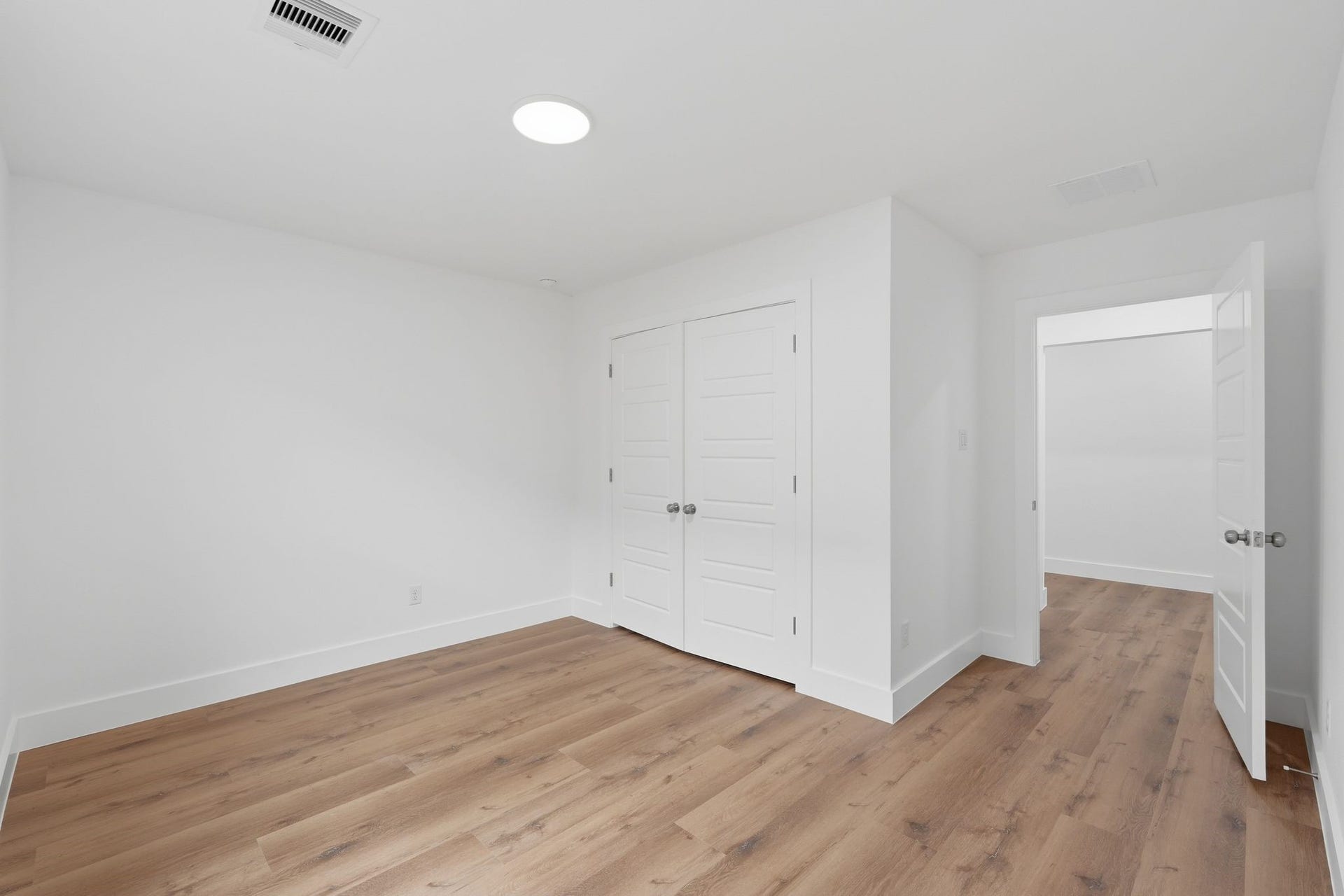 13146 Lake Conroe Bay Road, Willis, TX 77318