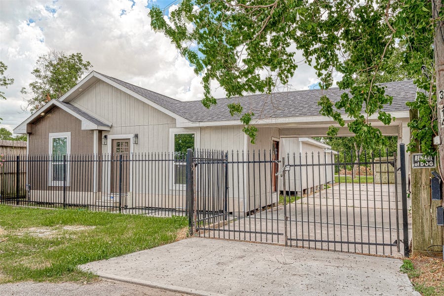 Property photo for 3014 Delia Street, Houston, TX