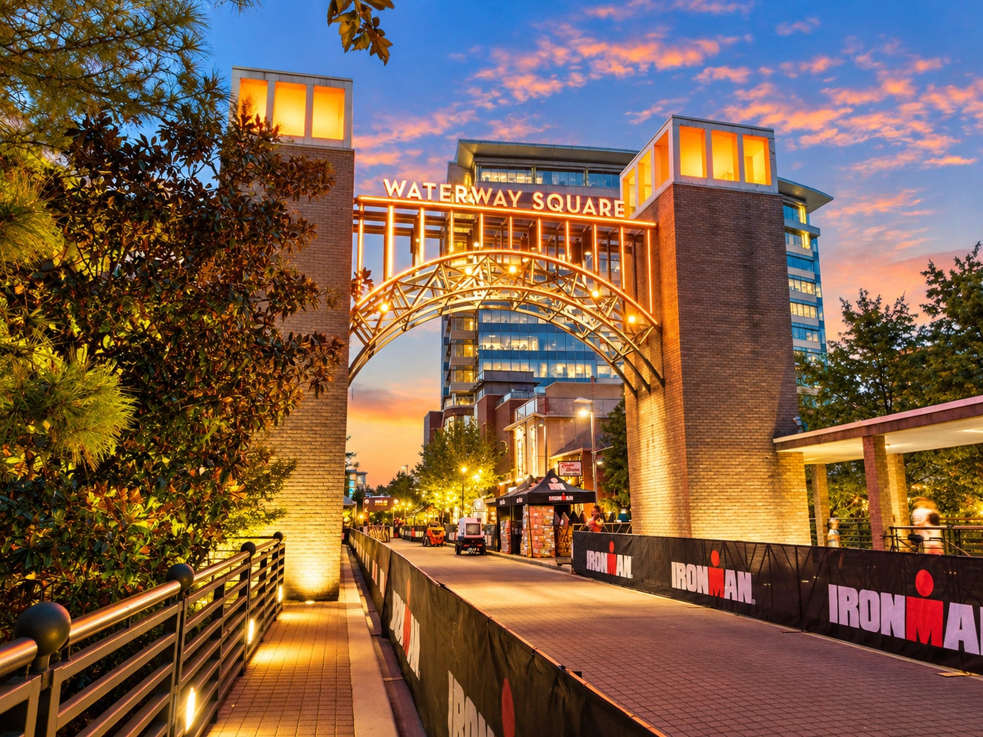 54 Riva Row, The Woodlands, TX 77380 Experience the Waterway nightlife, dining, shopping & entertainment.