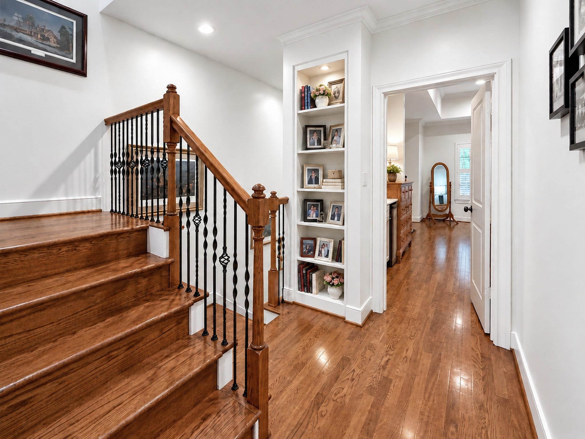 54 Riva Row, The Woodlands, TX 77380 The 2nd Floor Landing has 3 bedrooms, utility room & a cozy book nook.