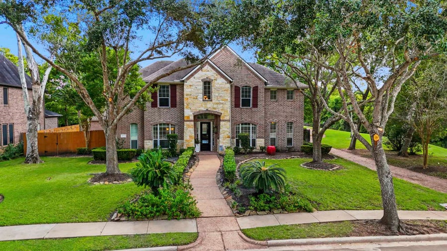 Property photo for 10502 Shipmans Landing Drive, Missouri City, TX