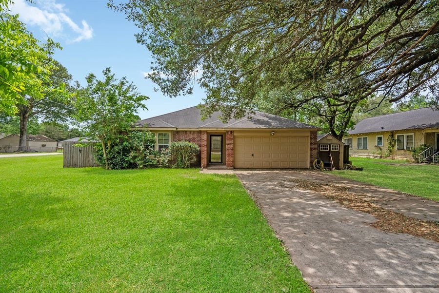 Property photo for 339 N Missouri Street, Orchard, TX